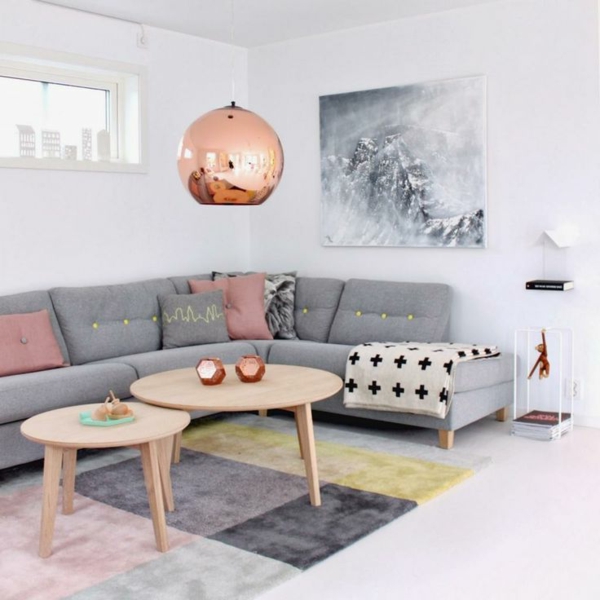 gestaltungsmöglichkeiten-für-wohnzimmer-graues-sofa