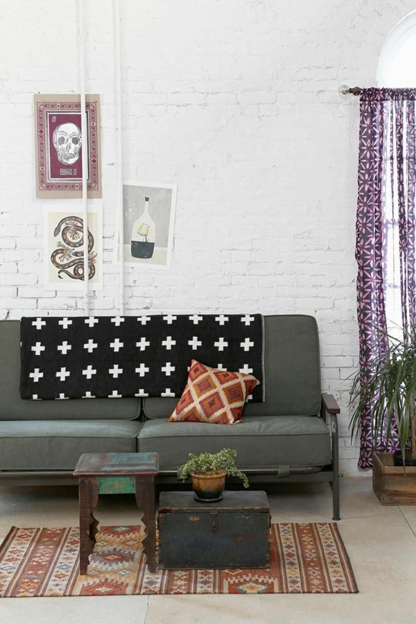 gestaltungsmöglichkeiten-für-wohnzimmer-modernes-graues-sofa