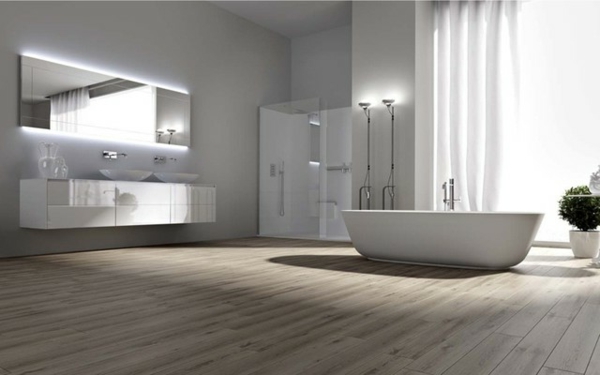 großes-modernes-beeindruckendes-badezimmer-mit-einem-designer-badspiegel