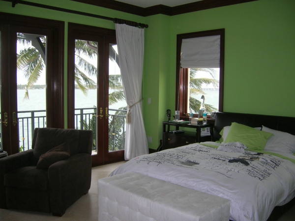 grüne-wandgestaltung-für-schlafzimmer-gemütlich-und-modern