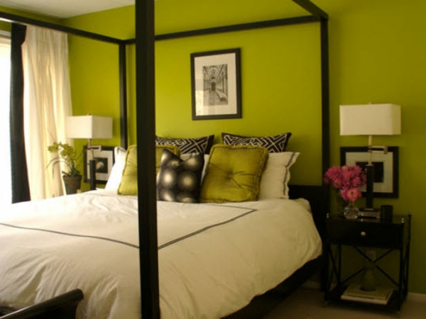 grüne-wandgestaltung-für-schlafzimmer-mit-einem-schönen-bett