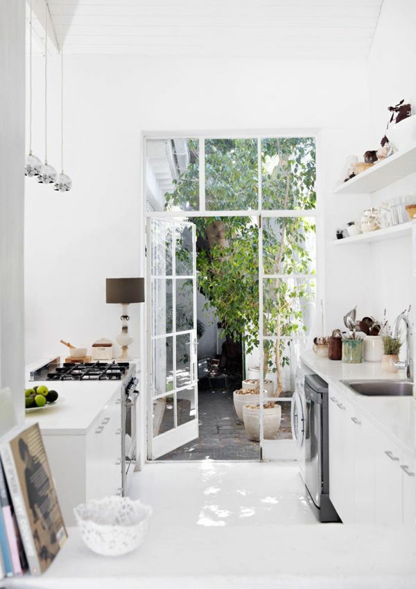 moderne-küchenmöbel-küche-in-weißer-farbe