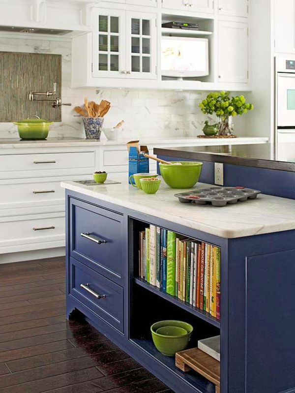 neue-küchenideen-blaues-modell-mit-weißen-elementen