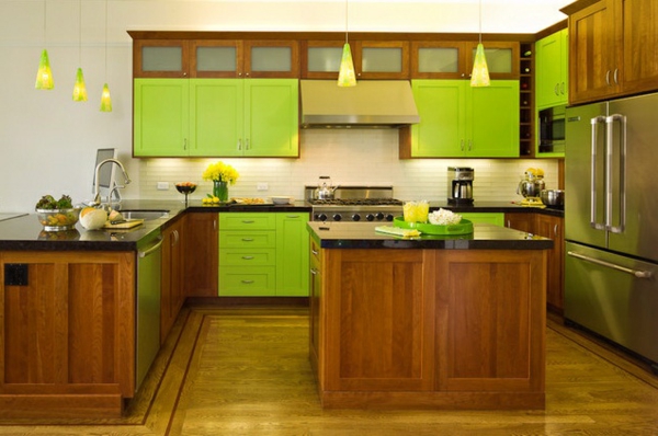neue-küchenideen-hölzerne-kochinsel-und-wände-in-grün