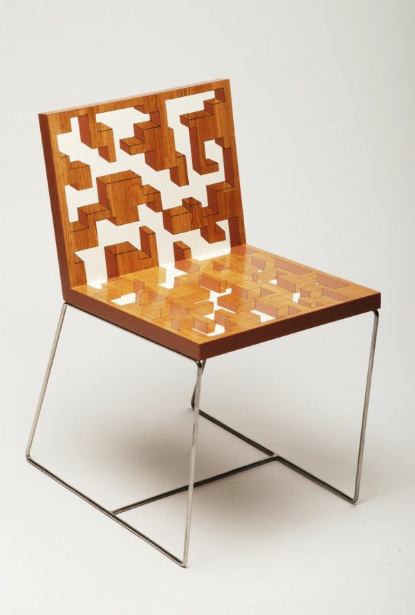 originelle-ausgeführter-Stuhl-aus-Holz
