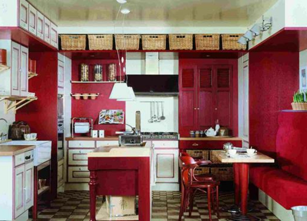 rote-küchen-wandfarbe-gemütliches-ambiente