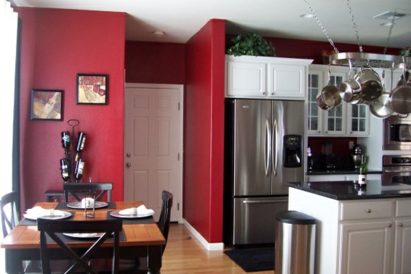 rote-küchen-wandfarbe-sehr-schön-gestaltet