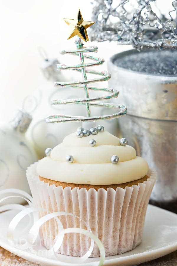 -schmackhafte-Cupcakes-für-Weihnachten-backen-