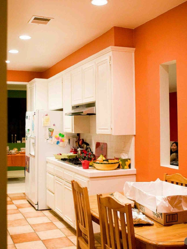 super-orange-küchen-wandfarbe-ulramoderne-küchen-design