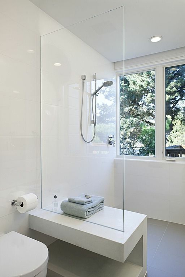 super-tolle-Beispiele-für-moderne-und-praktische-Badezimmer-in-Weiß