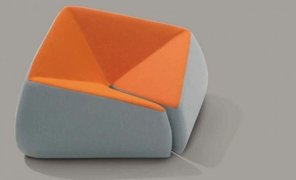 super-toller-designer-Stuhl-mit-fantastischem-Design-in-Orange