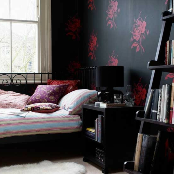 tapeten-farben-ideen-schlafzimmer-mit-schwarzen-wänden