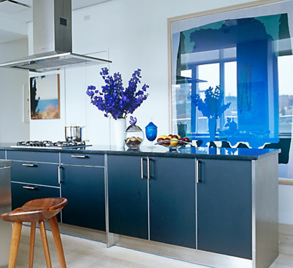 ultramoderne-blaue-küche