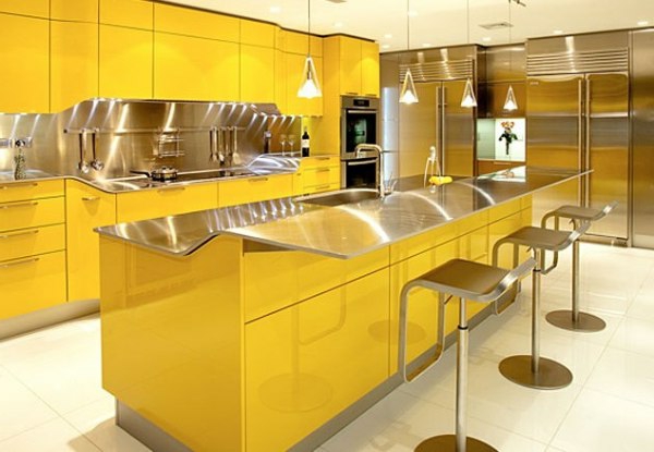 wunderschöne-moderne-küche-in-gelb