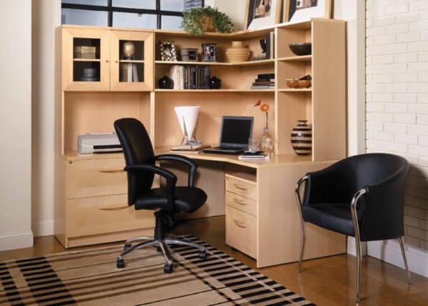 Heimbüro-Schreibtisch-mit-super-funktionellem-Design