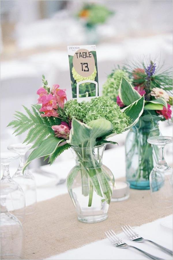 Hochzeitsdeko-günstig-Hochzeitsdeko-selber-machen-Blumendeko-für-Tisch