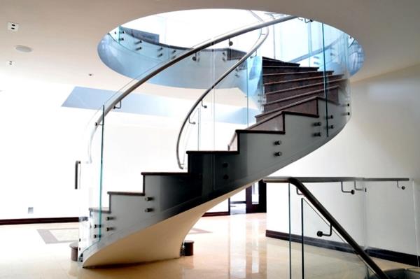 Ideen-für-das-moderne-Interior-Design-Innentreppe-Spindeltreppe-
