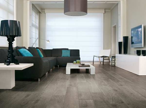 Interior-Design-Ideen-Bodenbelag-aus-Holz--im-Wohnzimmer