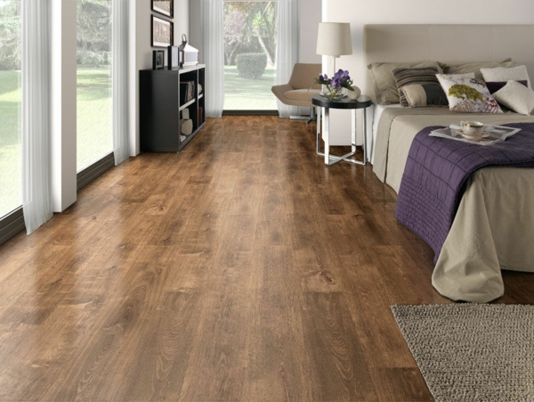 Laminate-Flooring-Oak-and-Flooring