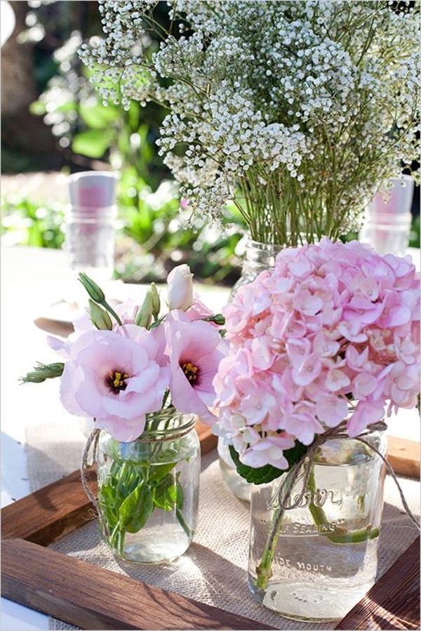 Vintage-Hochzeitsdeko-mit-Blumen