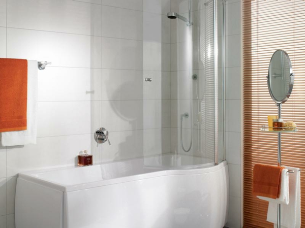 badewannen-mit-duschzone-kleines-gemütliches-badezimmer-gestalten