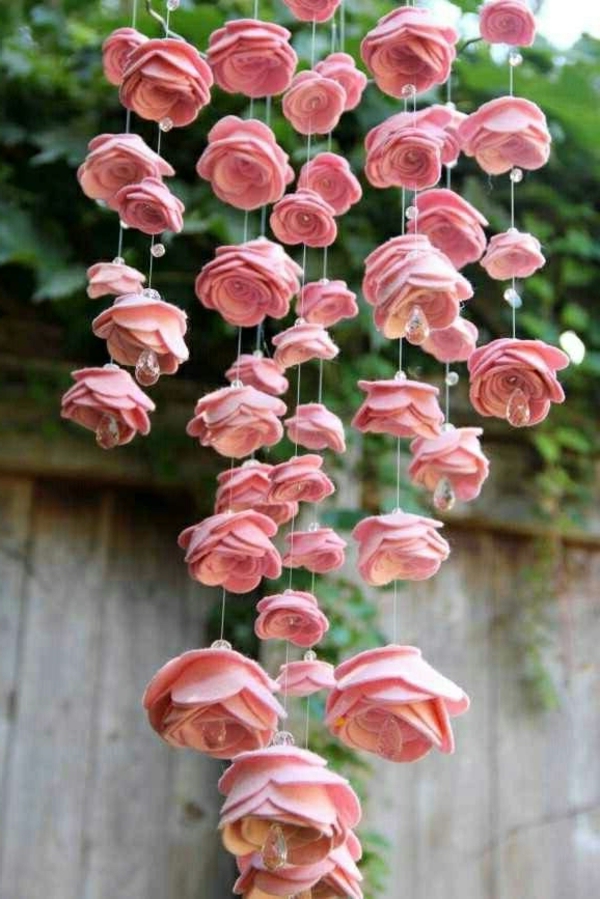 einfache-bastelideen-hängende-rosige-rosen