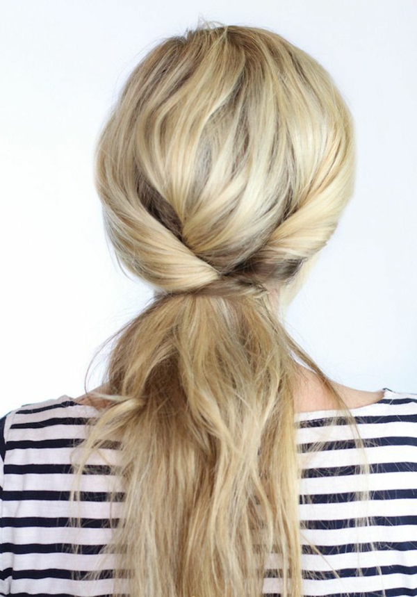 Einfache Frisur Dünne Haare : Zopfkranz Selber Flechten, Wellige Dunkelblonde Haare, Locker Fallend