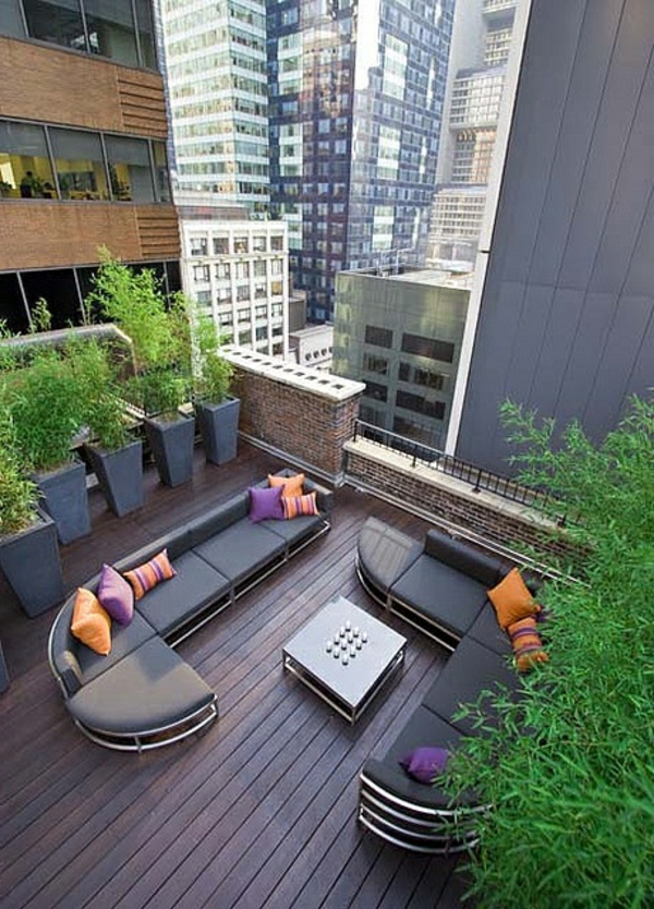 luxus exterior design-erstaunliche-stadtliche-terrasse-mit-vielen-pflanzen