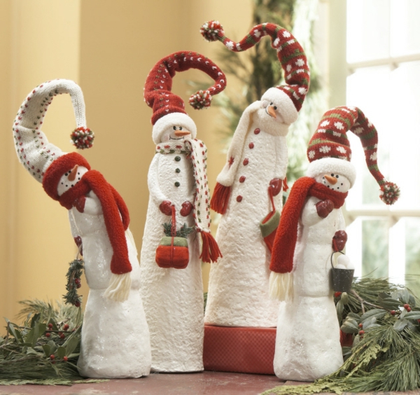 fantastische-Dekoideen-Weihnachtsdekoration-Tisch-kleine-Figuren