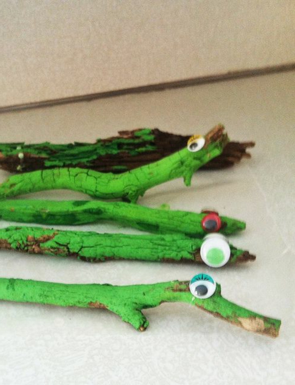 bastelideen für kindergarten  - krokodile in grün