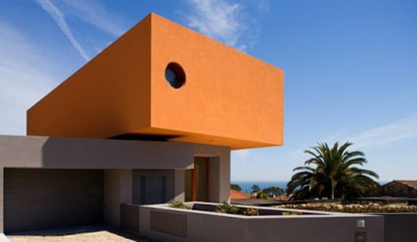 hausfassade-farbe-moderne-gestaltung-in-orange-und-grau