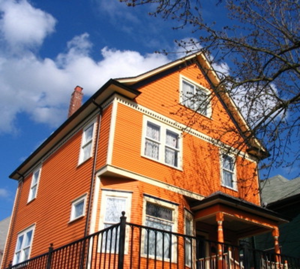 hausfassade-farbe-schönes-haus-in-orange-gestaltet