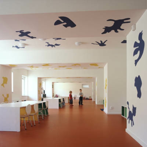 kindergarten-interieur-interessante-wandgestaltung