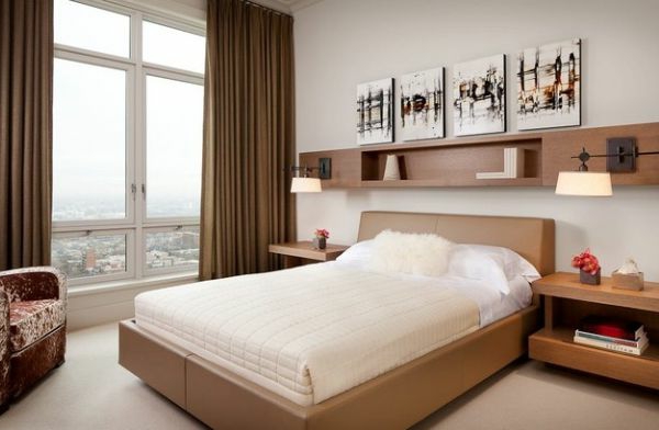 kleines-schlafzimmer-einrichten-eine-gläserne-wand-und-schöne-gardinen