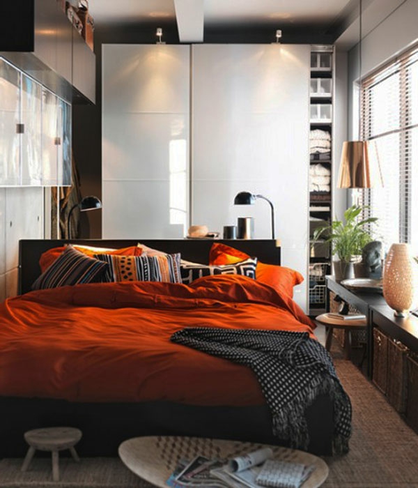 kleines-schlafzimmer-einrichten-orange-bettwäsche