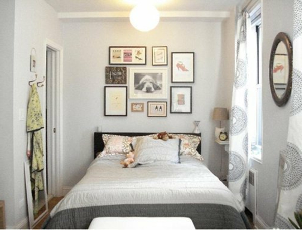 kleines-schlafzimmer-einrichten-weiße-wände-und-bilder