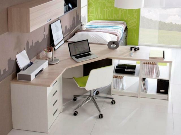 moderner-Schreibtisch-für-die-Ecke-aus-Holz-