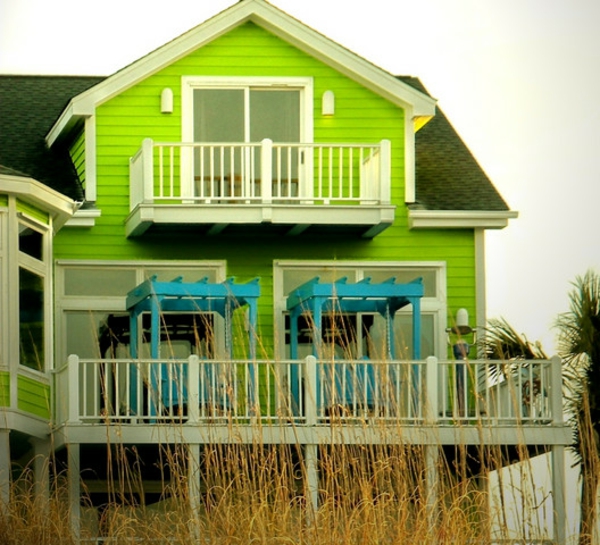 neon-farbe-für-die-fassade-ihres-hauses