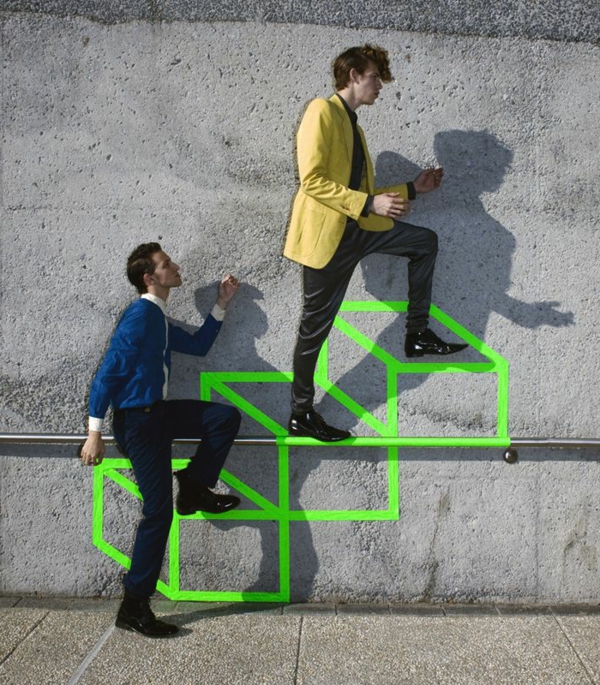 neon-farben-treppen-3d-art-res