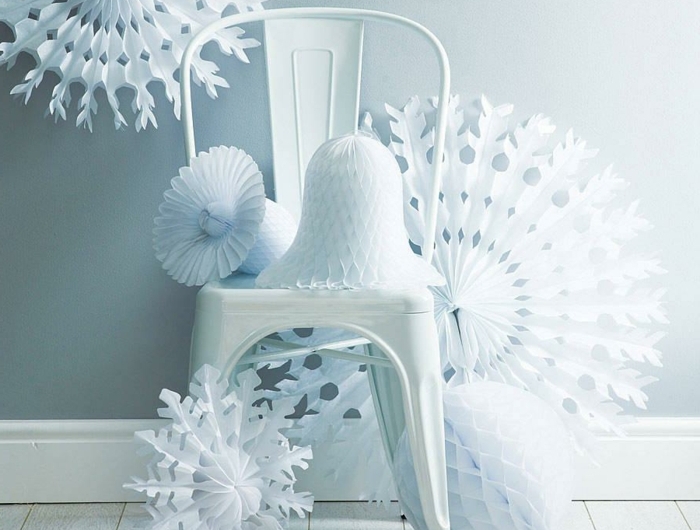 origami anleitung einfach weiße schneeflocken deko aufhängen
