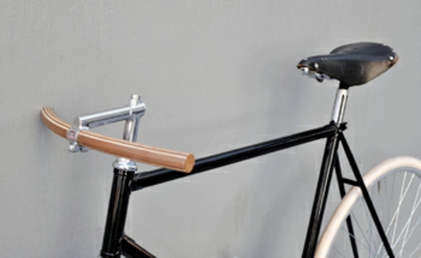retro-fahrräder-grauer-hintergrund - schickes aussehen