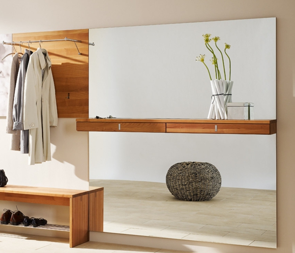schöne-Ideen-für-das-Interior-mit-Holzmöbeln-für-den-Flur-Vorraum-Design-Sitzbank-Flur