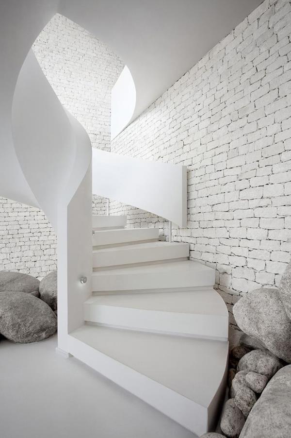 stilvolle-weiße-Innentreppen-Innenarchitektur