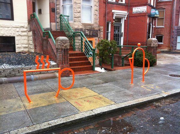 super-tolle-Fahrrad-Ständer-in-Orange