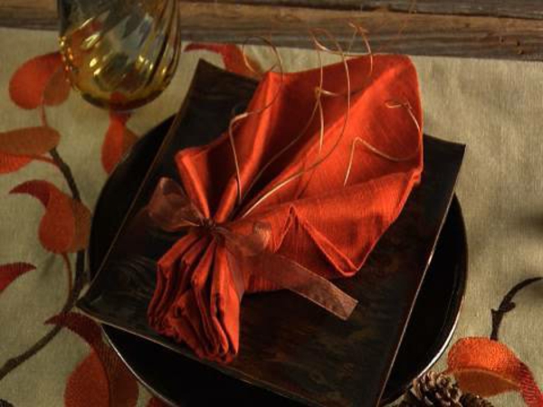 wunderschöne-servietten-falten-weihnachten-dekoration