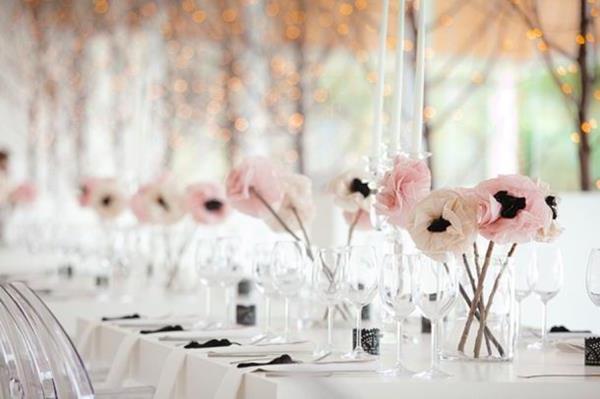 zarte-rosa-Blumen-Hochzeitsideen-für-eine-unvergessliche-Hochzeit-Tischdeko
