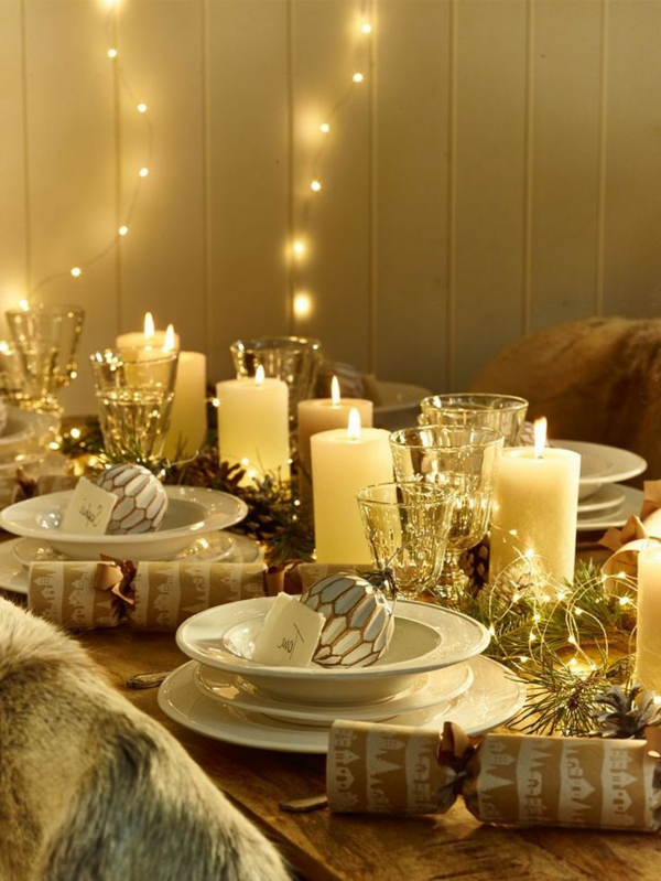 zauberhafte--Weihnachtsdeko-günstig-Weihnachtsdeko-selber-machen-Deko-für-Tisch