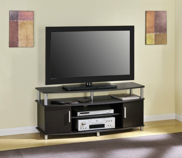 Fernsehschrank-aus-Holz-effektvolles-Design-Einrichtungsideen-für-das-Wohnzimmer
