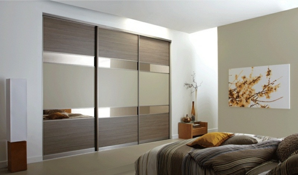 Kleiderschrank-Schiebetüren-Spiegel-modernes-Interior-Design-Wohnideen--