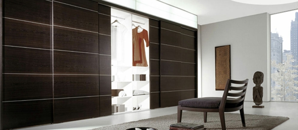 Luxus-Kleiderschrank-Schiebetüren-Spiegel-modernes-Interior-Design-Wohnideen-
